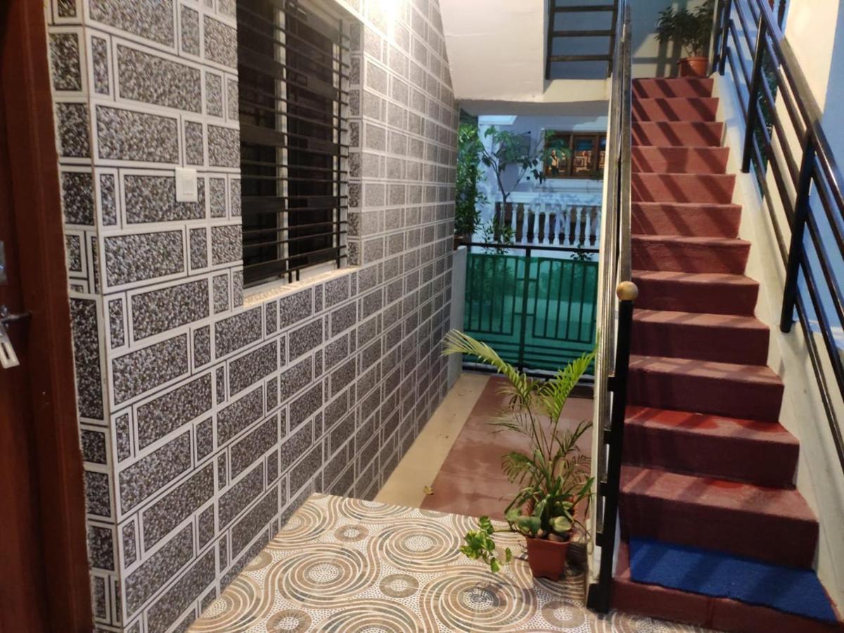 Veeru Homestay Хоспет Экстерьер фото