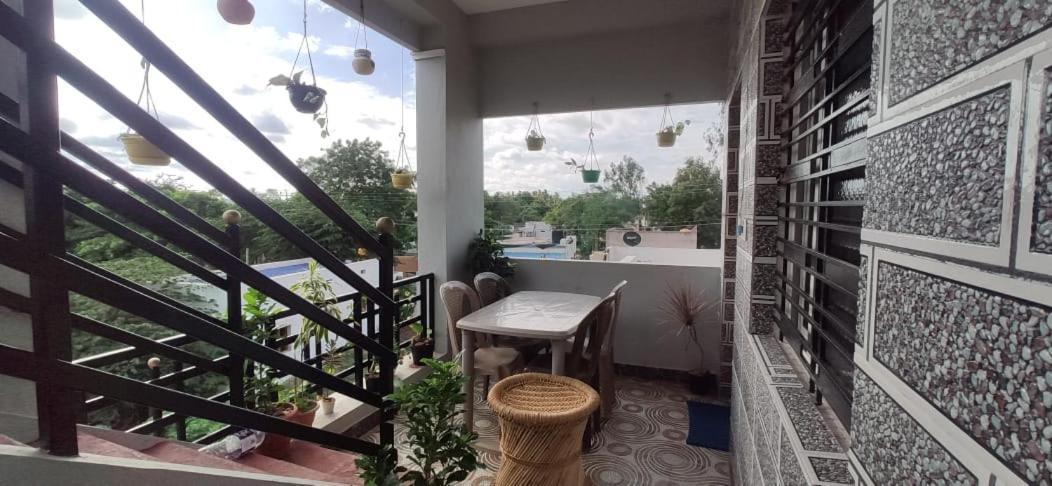 Veeru Homestay Хоспет Экстерьер фото